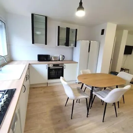 Appartement L'escapade : Logement T5 Renove Proche Tram *